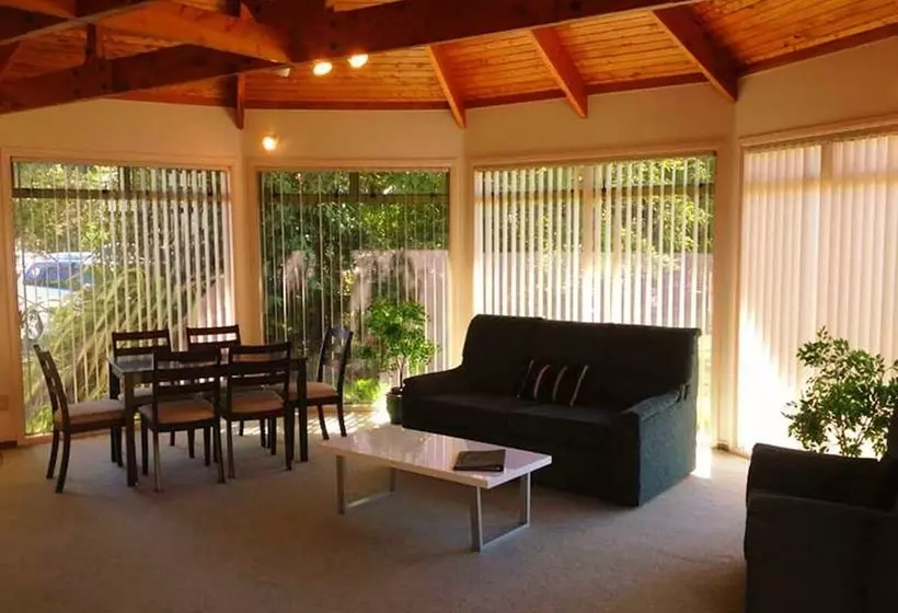 エクゼクティブワンルーム, Rotorua Coachman Spa Motel