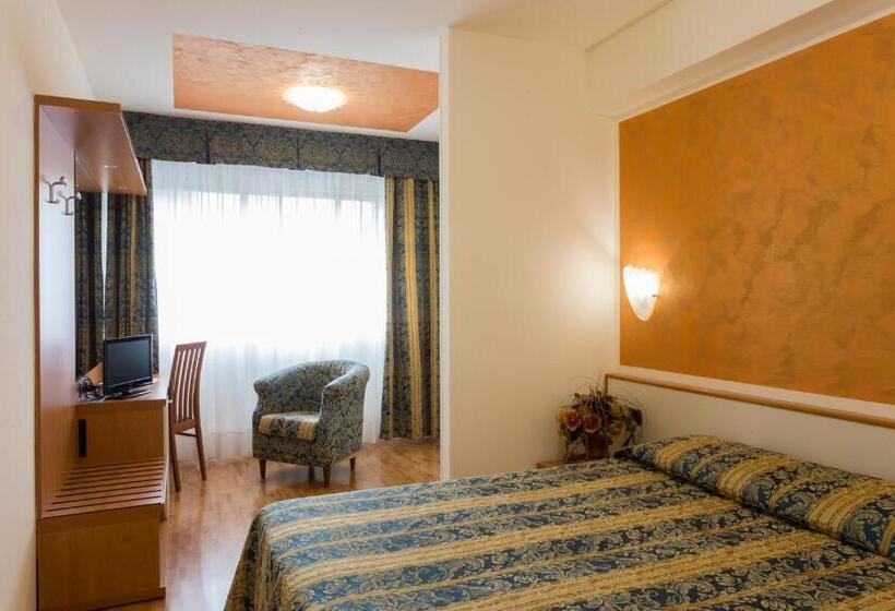Номер Стандарт, Airmotel