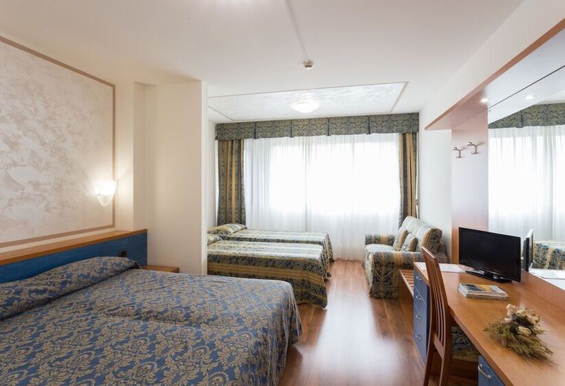 Четырехместный Номер Стандарт, Airmotel
