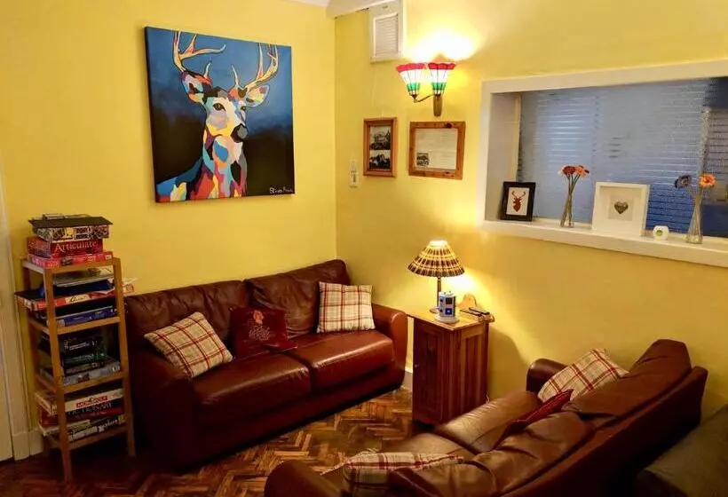 スーペリアの4人部屋, Chase The Wild Goose, By Fort William