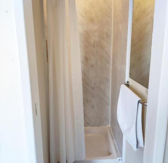 Номер Стандарт, Kipps Brighton