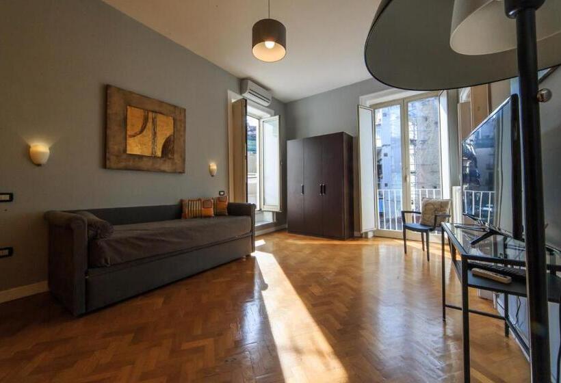 سوییت سوپریور, Spaccanapoli Comfort Suites