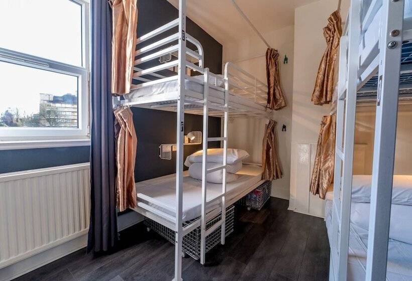 ルームシェアのワンベッド, Book A Bed Hostels