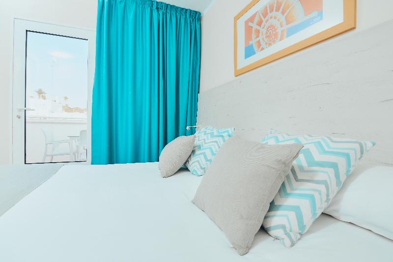 ルームシェアのワンベッド, Book A Bed Hostels