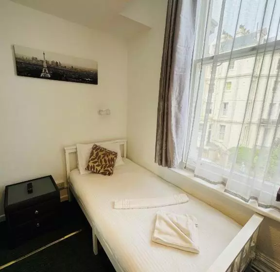 اتاق استاندارد یک نفره, Carlton Court Hotel Eastbourne