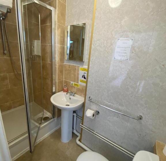 חדר סטנדרט, Carlton Court Hotel Eastbourne