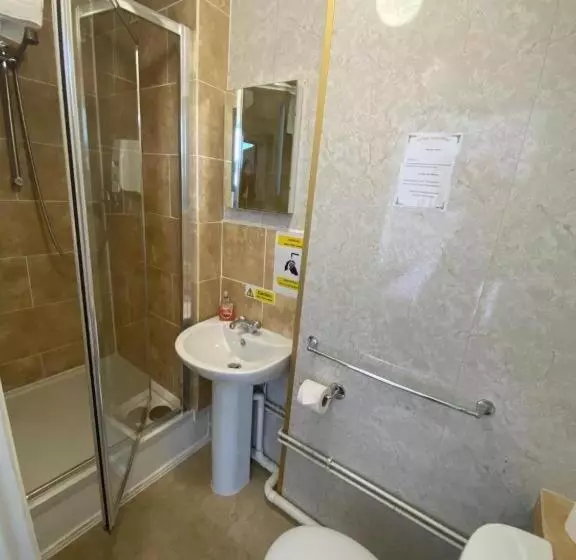 اتاق استاندارد, Carlton Court Hotel Eastbourne