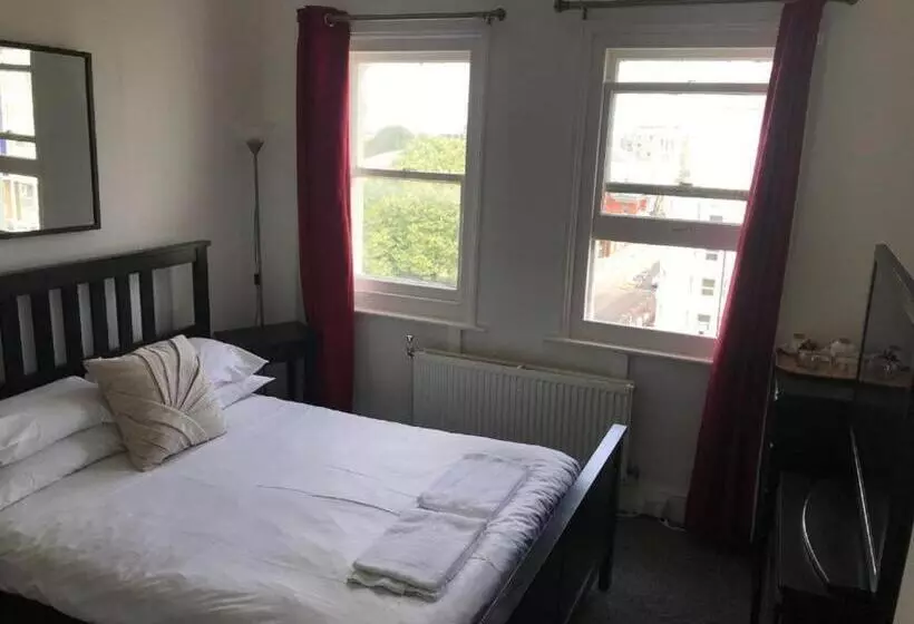 اتاق استاندارد, Carlton Court Hotel Eastbourne
