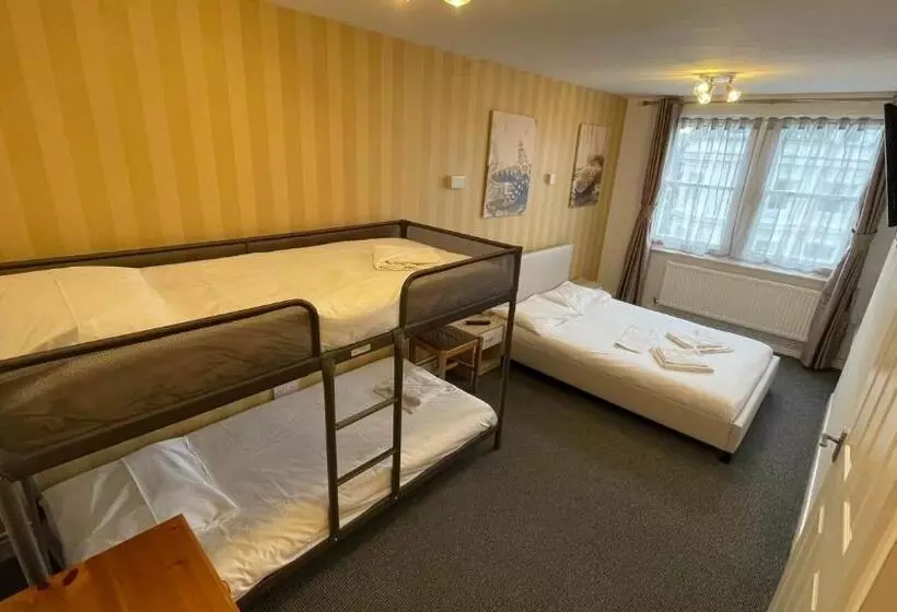 اتاق استاندارد سه نفره, Carlton Court Hotel Eastbourne