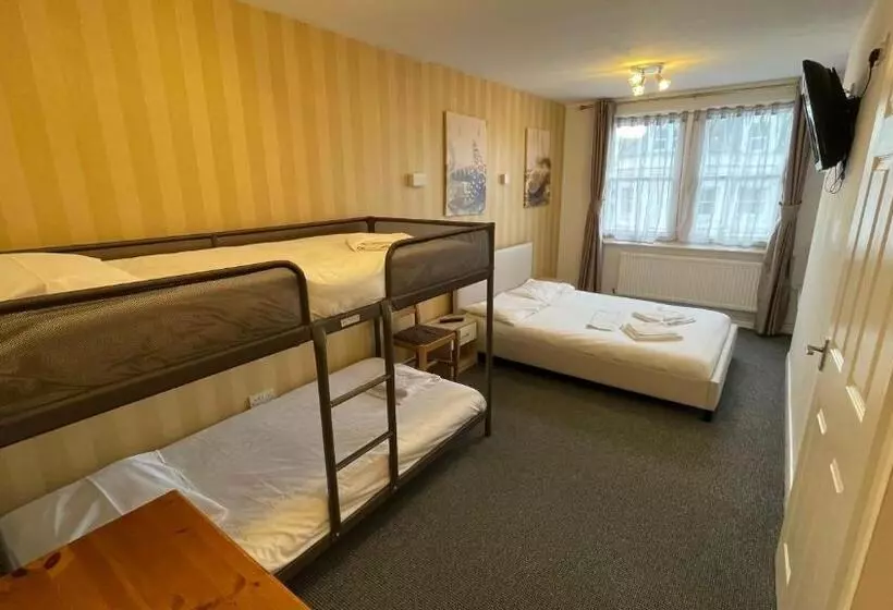 اتاق استاندارد سه نفره, Carlton Court Hotel Eastbourne