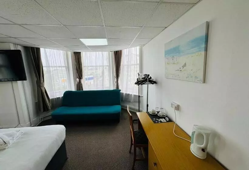 اتاق لوکس با تخت بزرگ, Carlton Court Hotel Eastbourne