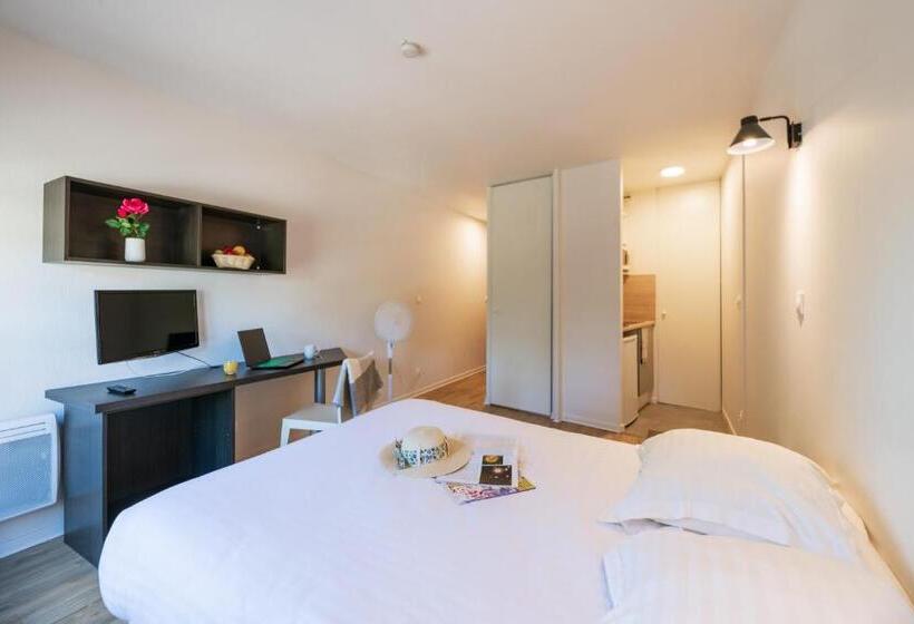 شقة غرفة واحدة, Cerise Valence