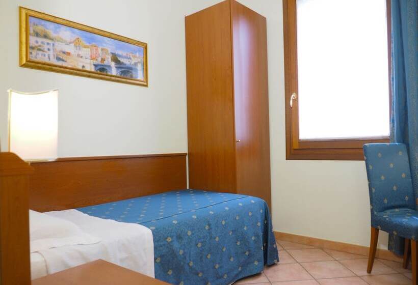 חדר סטנדרט יחיד, Cris