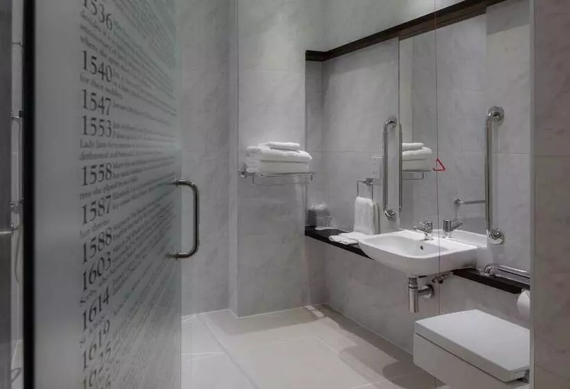 身障者適用スタンダードルーム, Doubletree By Hilton London Greenwich
