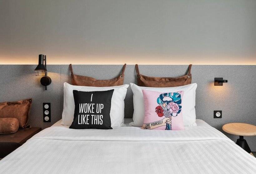 اتاق استاندارد با تخت دوبل, Moxy Amiens