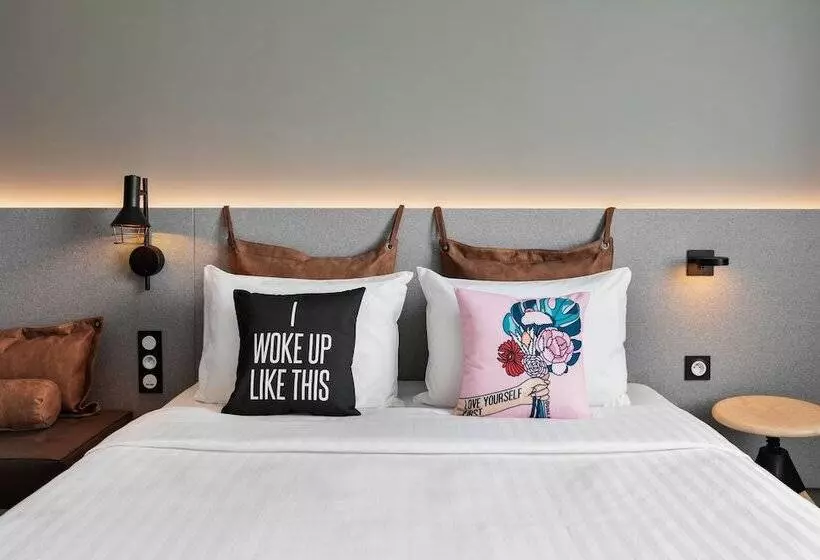 اتاق استاندارد با تخت دوبل, Moxy Amiens