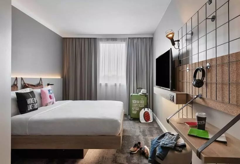اتاق استاندارد با تخت دوبل, Moxy Amiens
