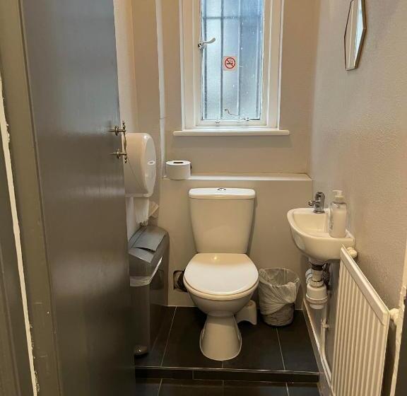 Standard Room, The Walrus Bar And Hostel