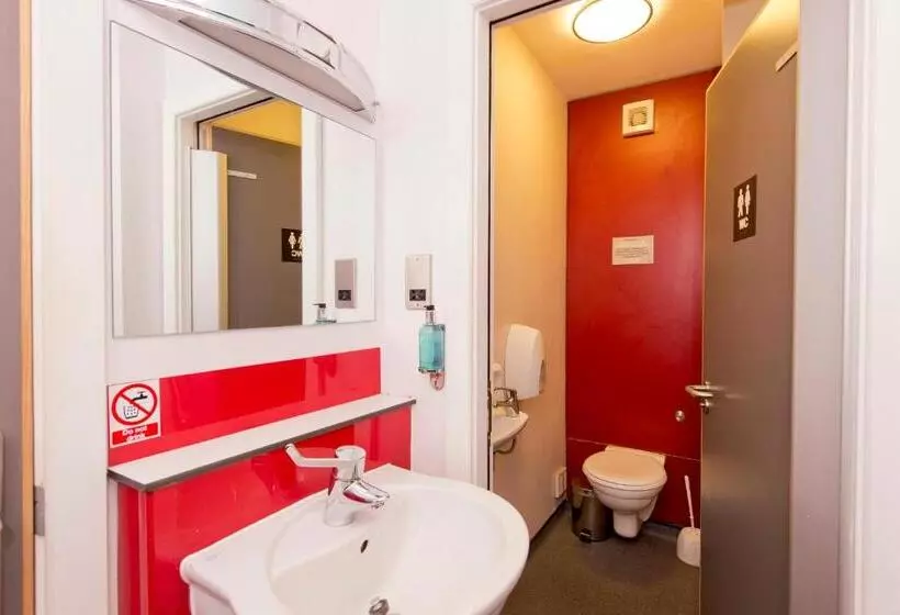 スタンダード４人部屋, Yha Manchester