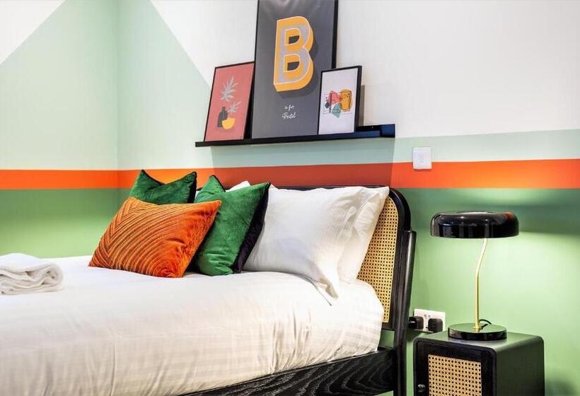 스탠다드 스튜디오, Your Apartment I Clifton Village