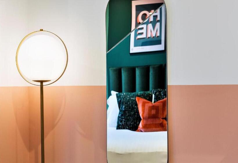 스탠다드 스튜디오 킹침대, Your Apartment I Clifton Village