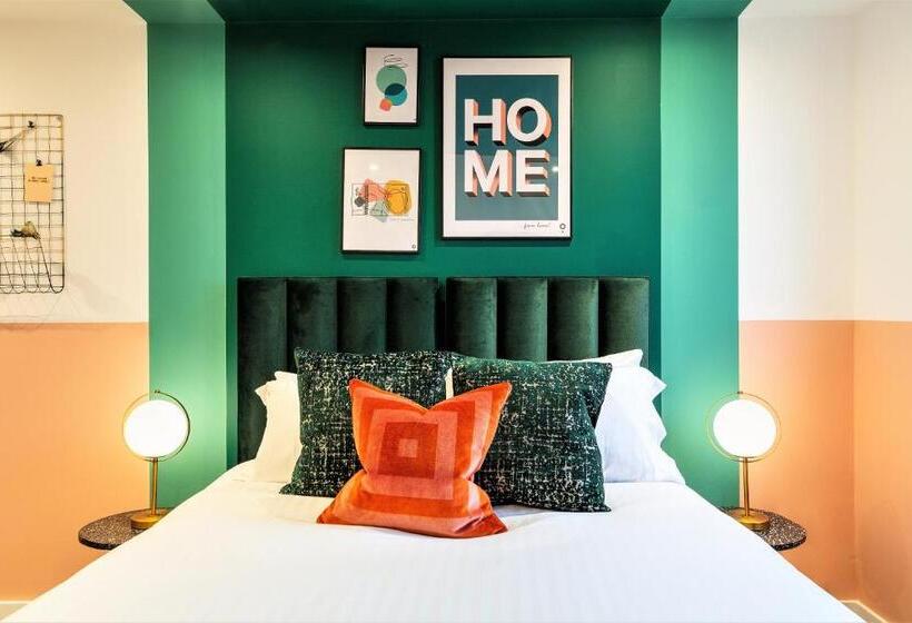 스탠다드 스튜디오 킹침대, Your Apartment I Clifton Village