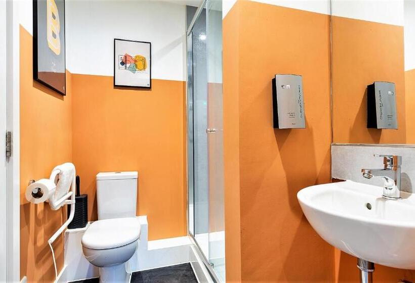 스탠다드 스튜디오, Your Apartment I Clifton Village