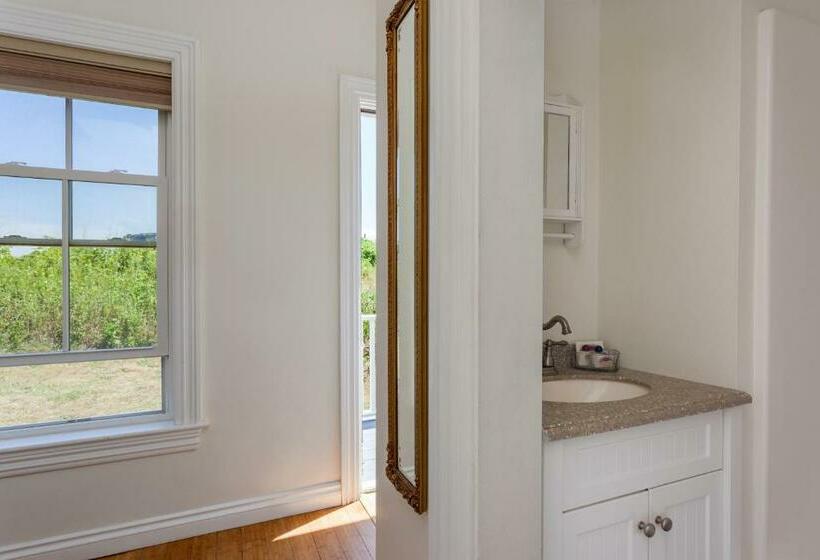 オーシャンビュースタンダードルーム, Avonlea