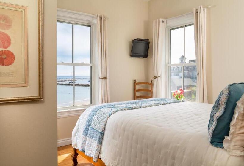 オーシャンビュースタンダードルーム, Avonlea