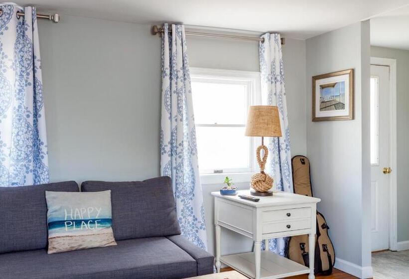 キングサイズベッドのスイートルーム, Avonlea