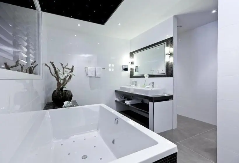 Deluxe-sviitti, Thermen Bussloo Apeldoorn