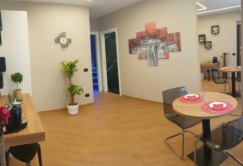 غرفة قياسية مزوَّدة بجاكوزي, Th Luxury Fly