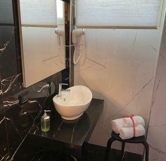 اتاق استاندارد با وان آب گرم, Th Luxury Fly