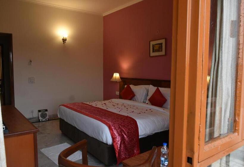 Номер Deluxe с Балконом, Greenwood