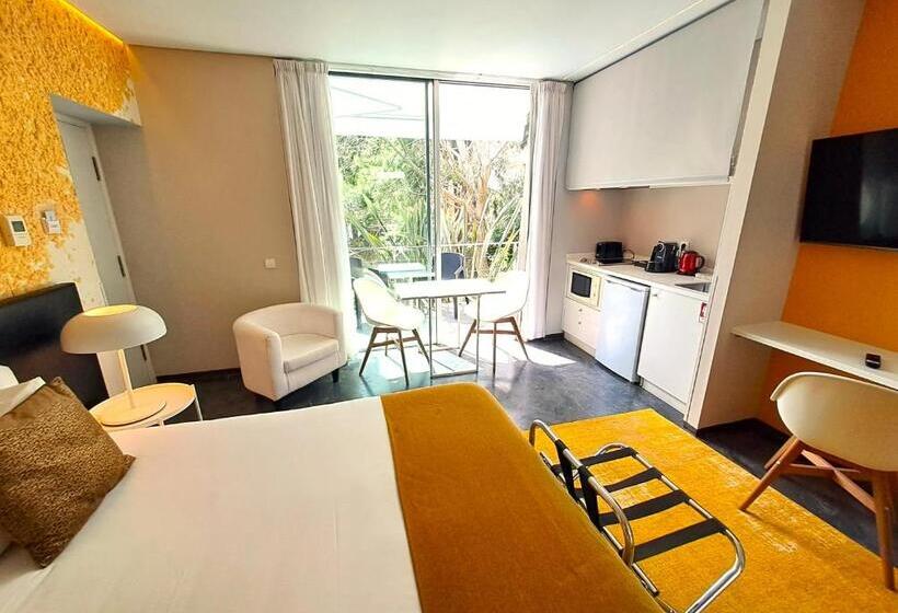 발코니 수피리어 룸, Casa Vela Boutique House