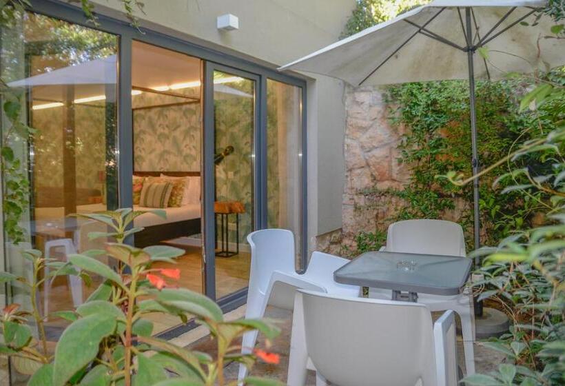 주니어 스위트 발코니, Casa Vela Boutique House