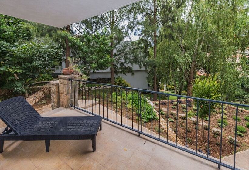 발코니가 있는 스위트, Casa Vela Boutique House