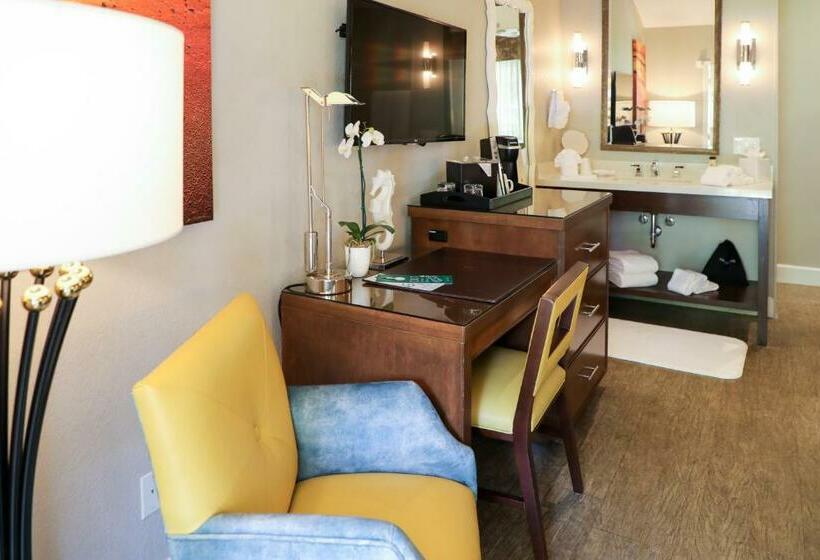 キングサイズベッドのデラックスルーム, Almond Tree Inn  Adults Only