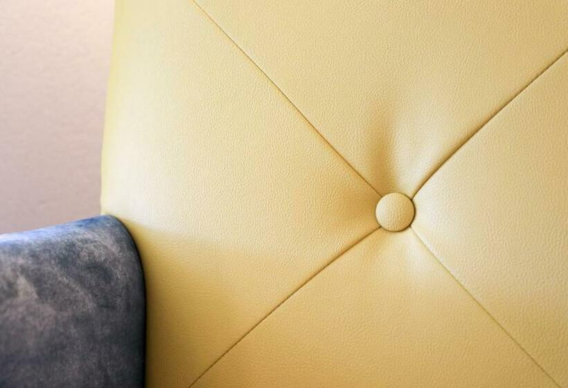 キングサイズベッドのデラックスルーム, Almond Tree Inn  Adults Only