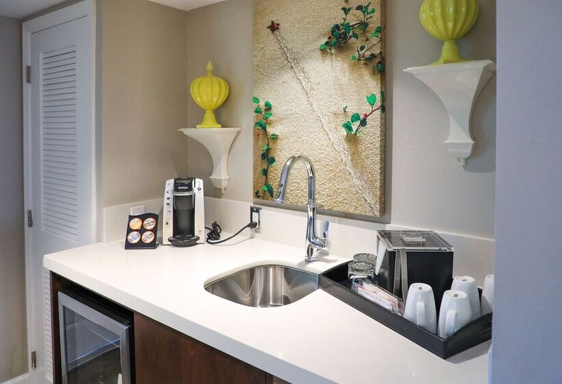 スイート, Almond Tree Inn  Adults Only