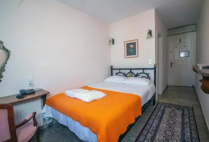 اتاق استاندارد یک نفره, Byron Traditional