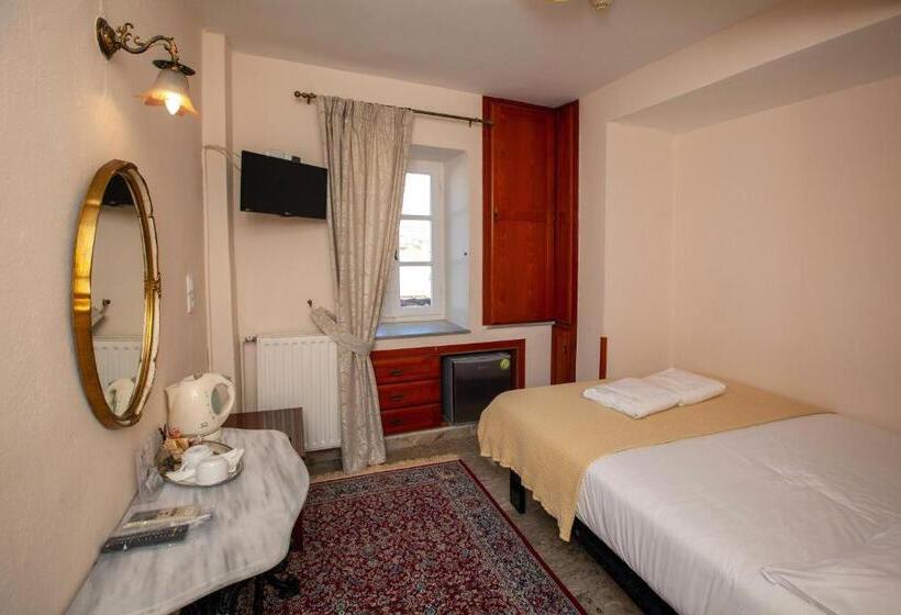 标准单人间, Byron Traditional