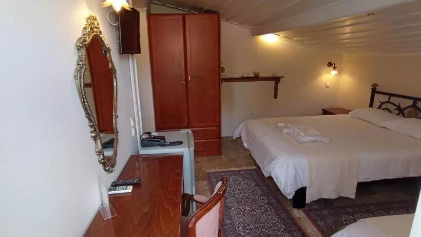 اتاق استاندارد سه نفره, Byron Traditional