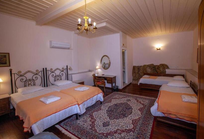 四人标准间, Byron Traditional