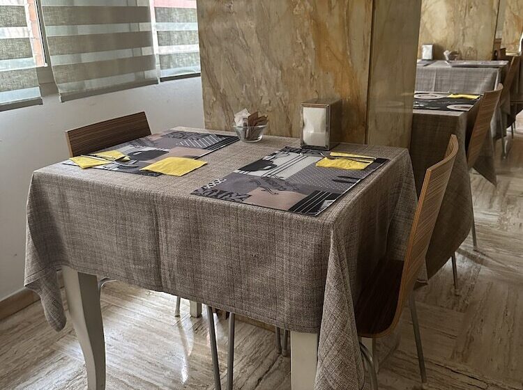 标准单人间, Citta Studi