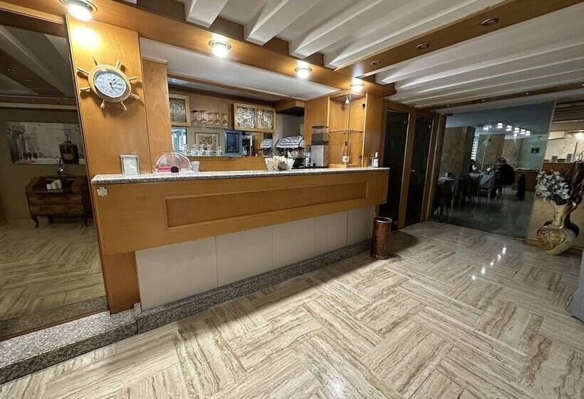 标准单人间, Citta Studi