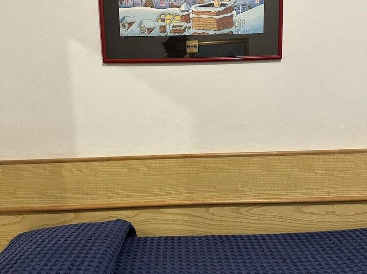 标准三人间, Citta Studi