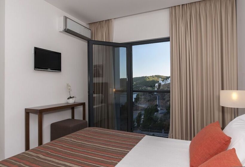 컴포트 싱글 룸, Museu