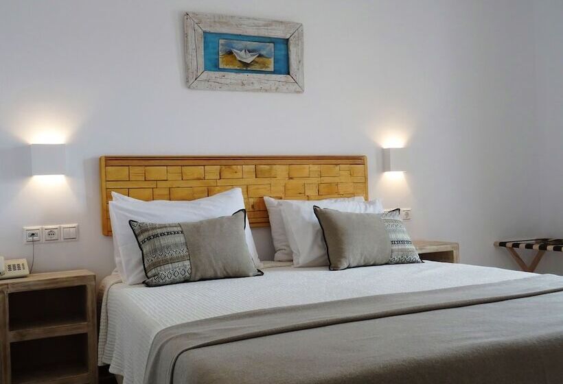 اتاق سوپریور با چشم‌انداز دریا, Paros Bay