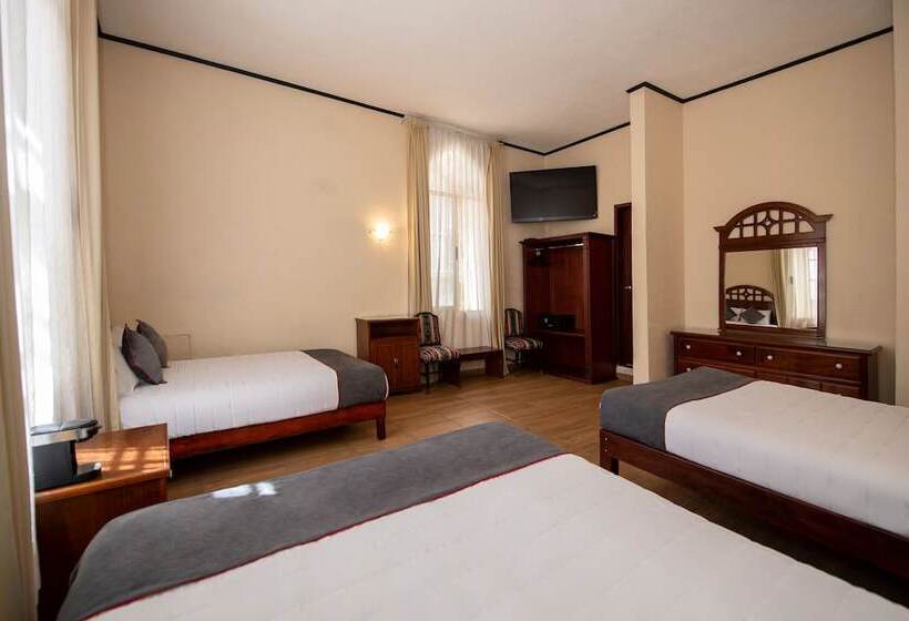 Семейный Номер, Senorial